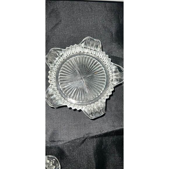 Vintage Mid Century Round Glass ashtrays- Set of 3 - Picture 9 of 10